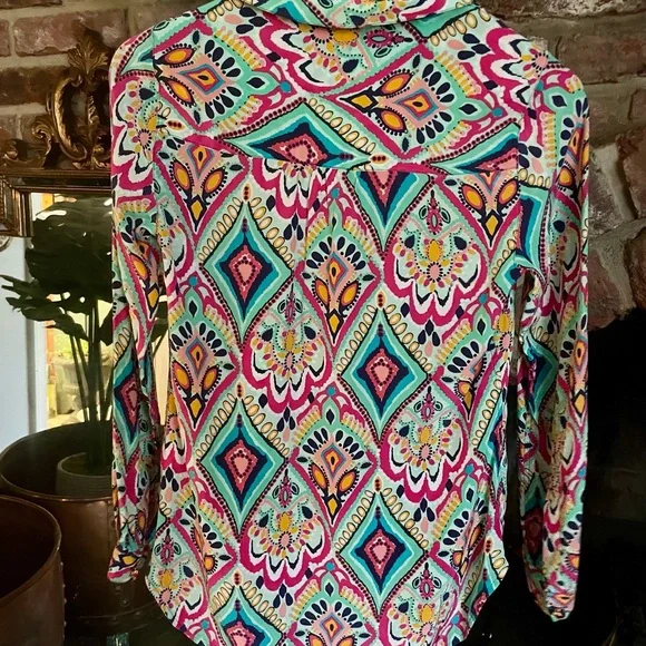 EUC Lilly Pulitzer Crown Jewels Boston Silk Top Jewel Cuff Size XS - Picture 3 of 15